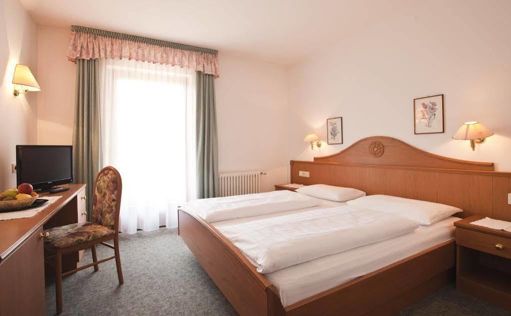 Hotel Gasthof Jochele Falzes Esterno foto