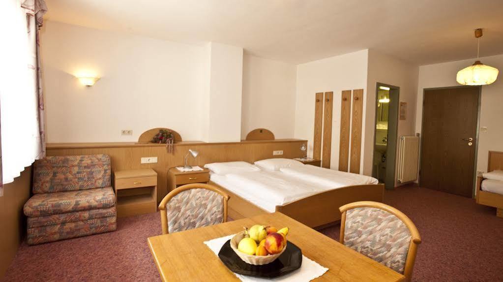 Hotel Gasthof Jochele Falzes Esterno foto
